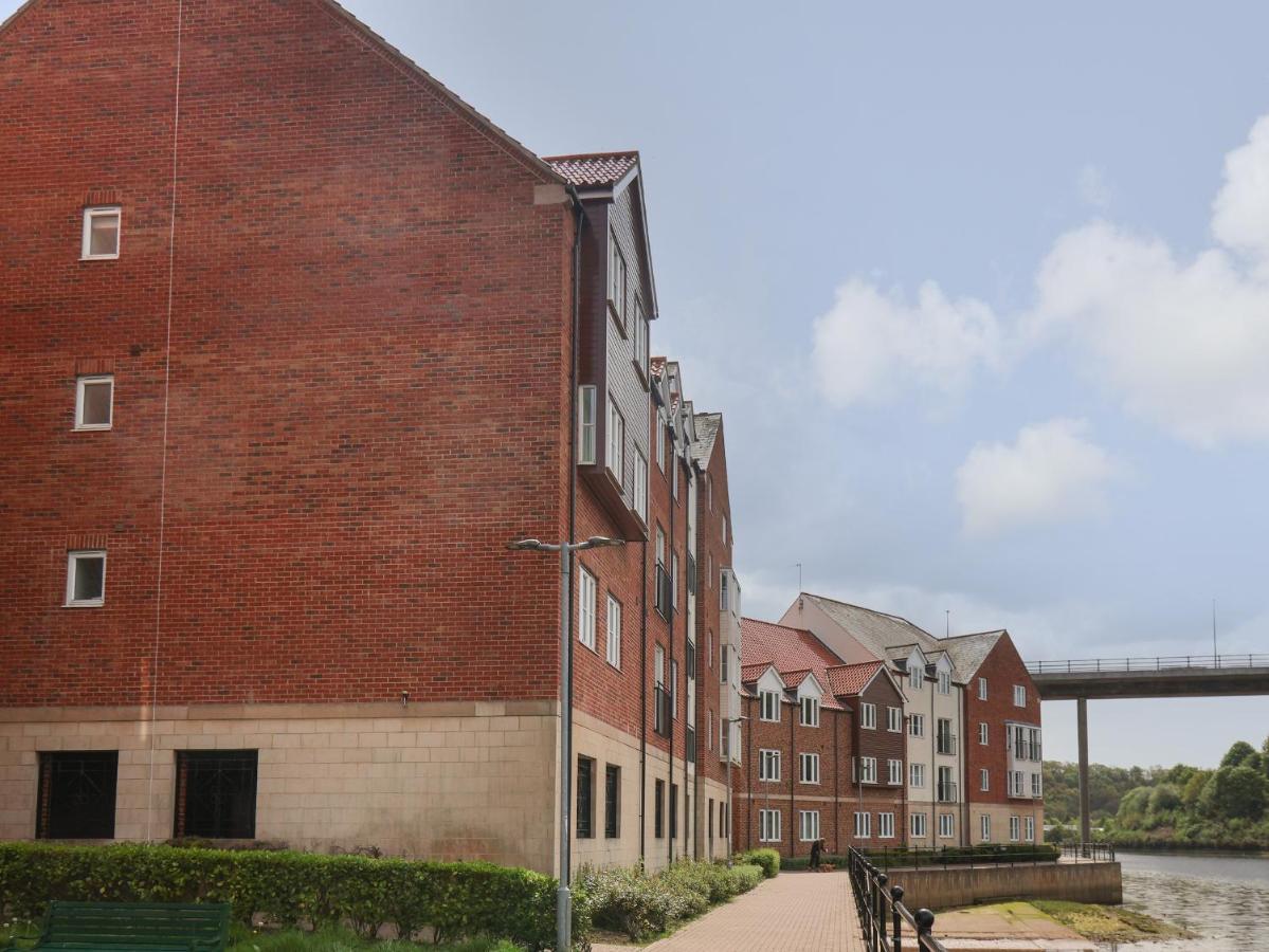 Heron'S Landing Whitby Exterior photo